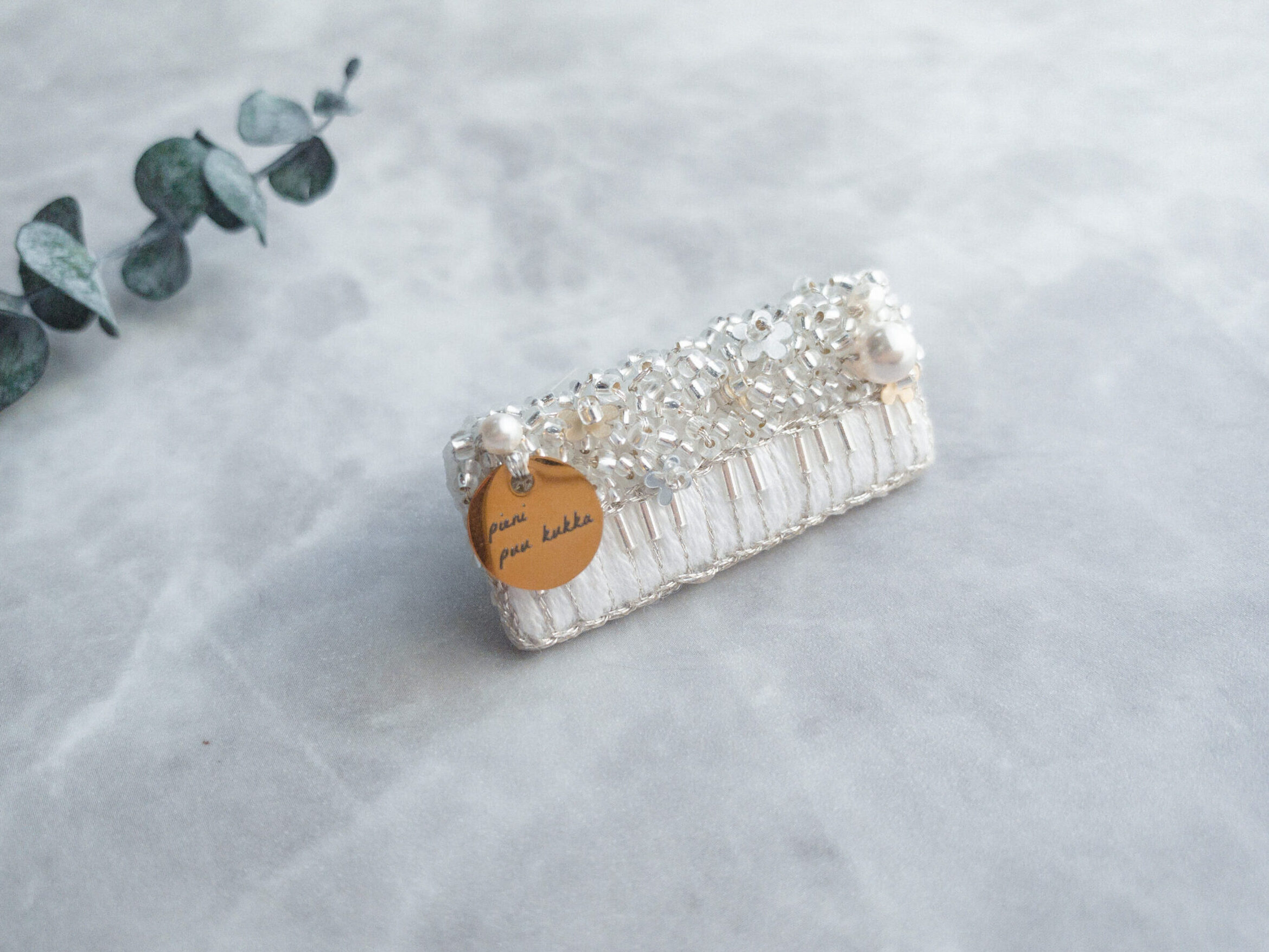 鍵盤ハーモニカブローチ(ホワイトシルバー )1*