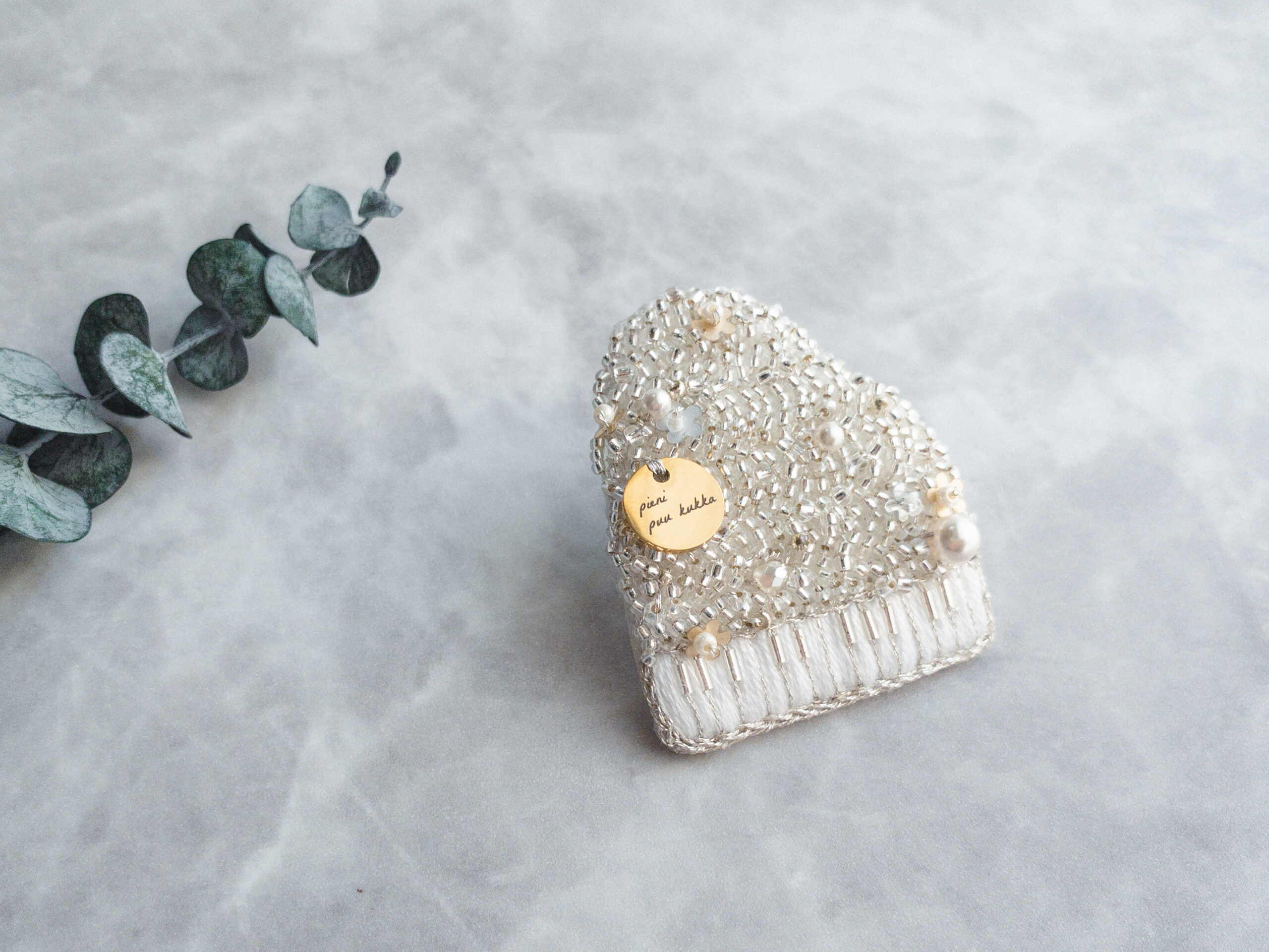 ピアノブローチ(ホワイトシルバー )1*