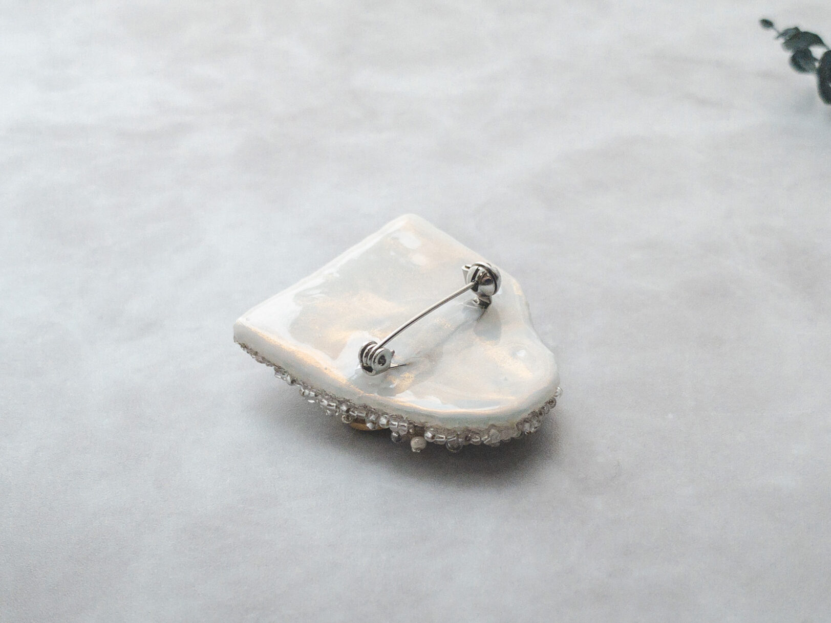 ピアノブローチ(ホワイトシルバー)4